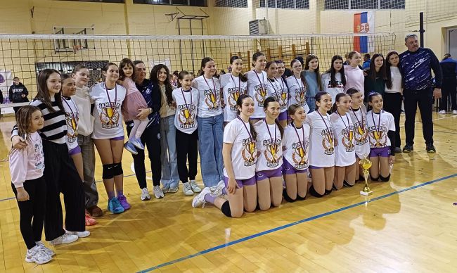 aaaPretpionirke Tehničara prvakinje regiona